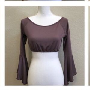 2 Photoshoot Women's Crop Tops - Maternity Chicaboo